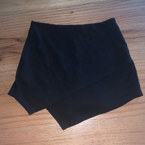 Black skort